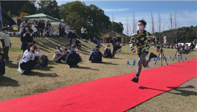 かけっこアタック in 歌舞伎町シネシティ広場