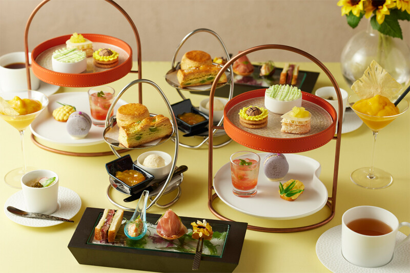 夏の味覚を取り入れた、絶景アフタヌーンティー
